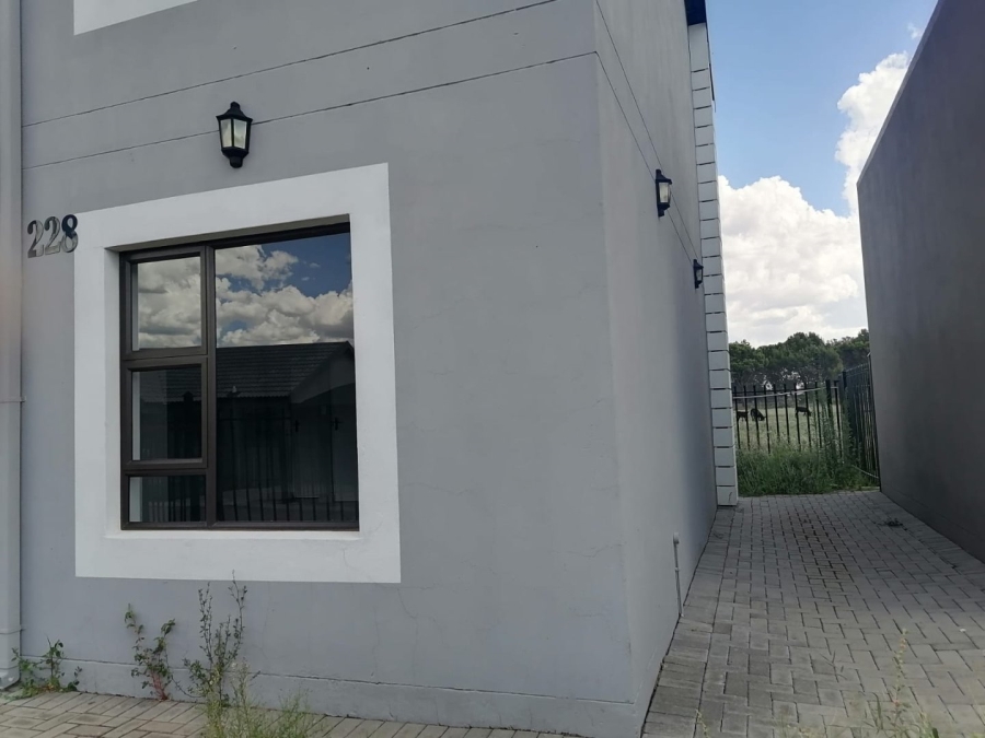 4 Bedroom Property for Sale in Bloemspruit Free State
